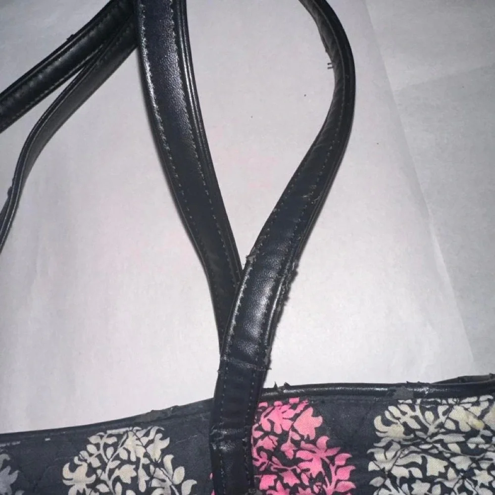 authentic Vera Bradley Trimmed Vera Tote.